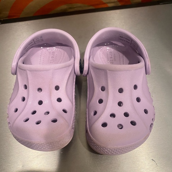 Baby size 5 crocs, slightly used great condition - Picture 3 of 5